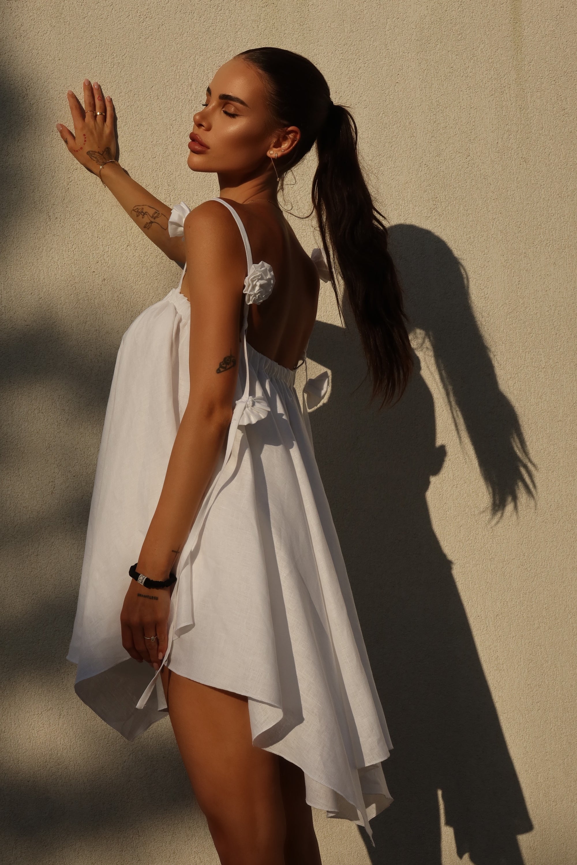 Liza Dress With Rose In White