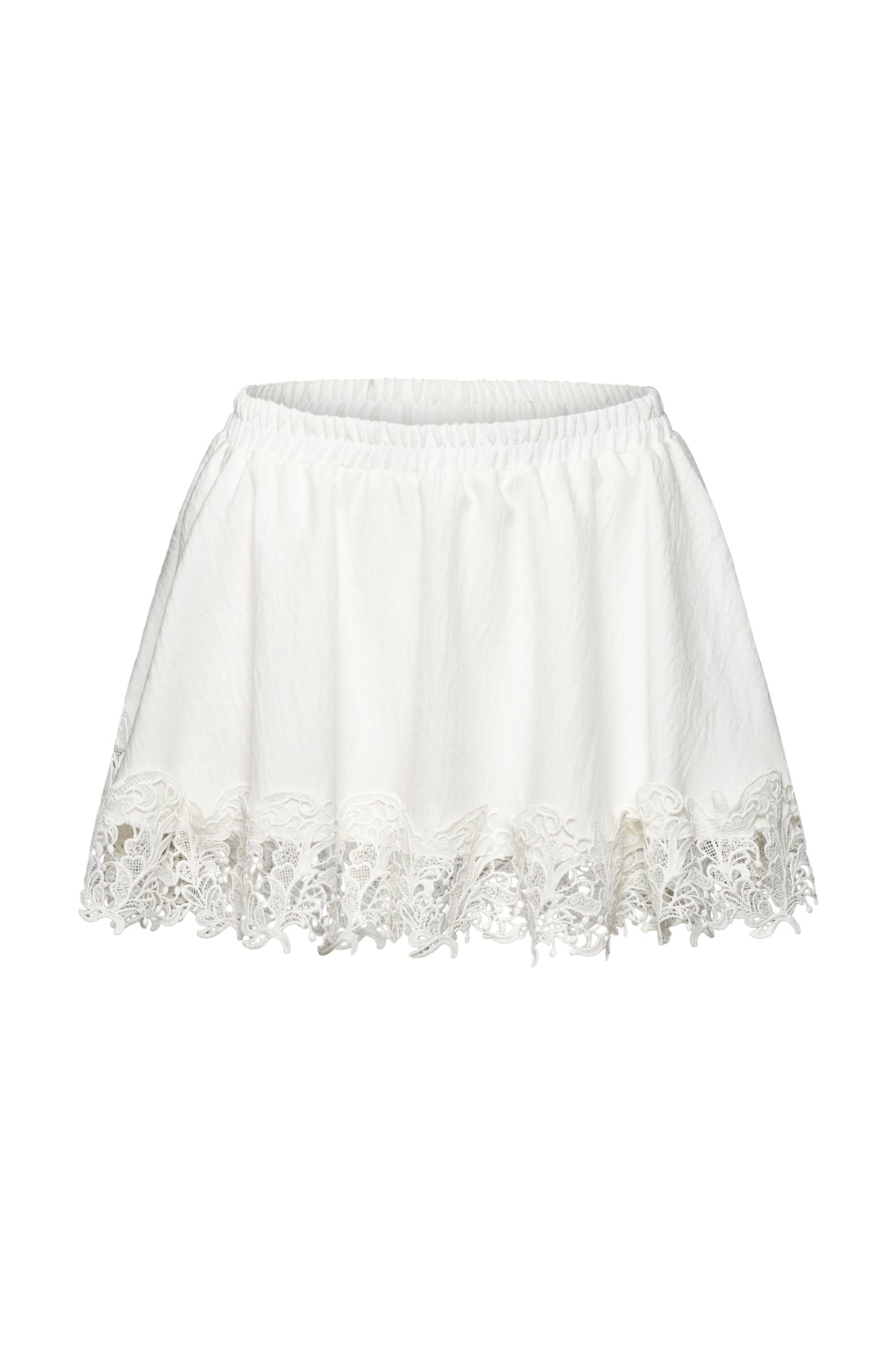 Shorts Romance In White