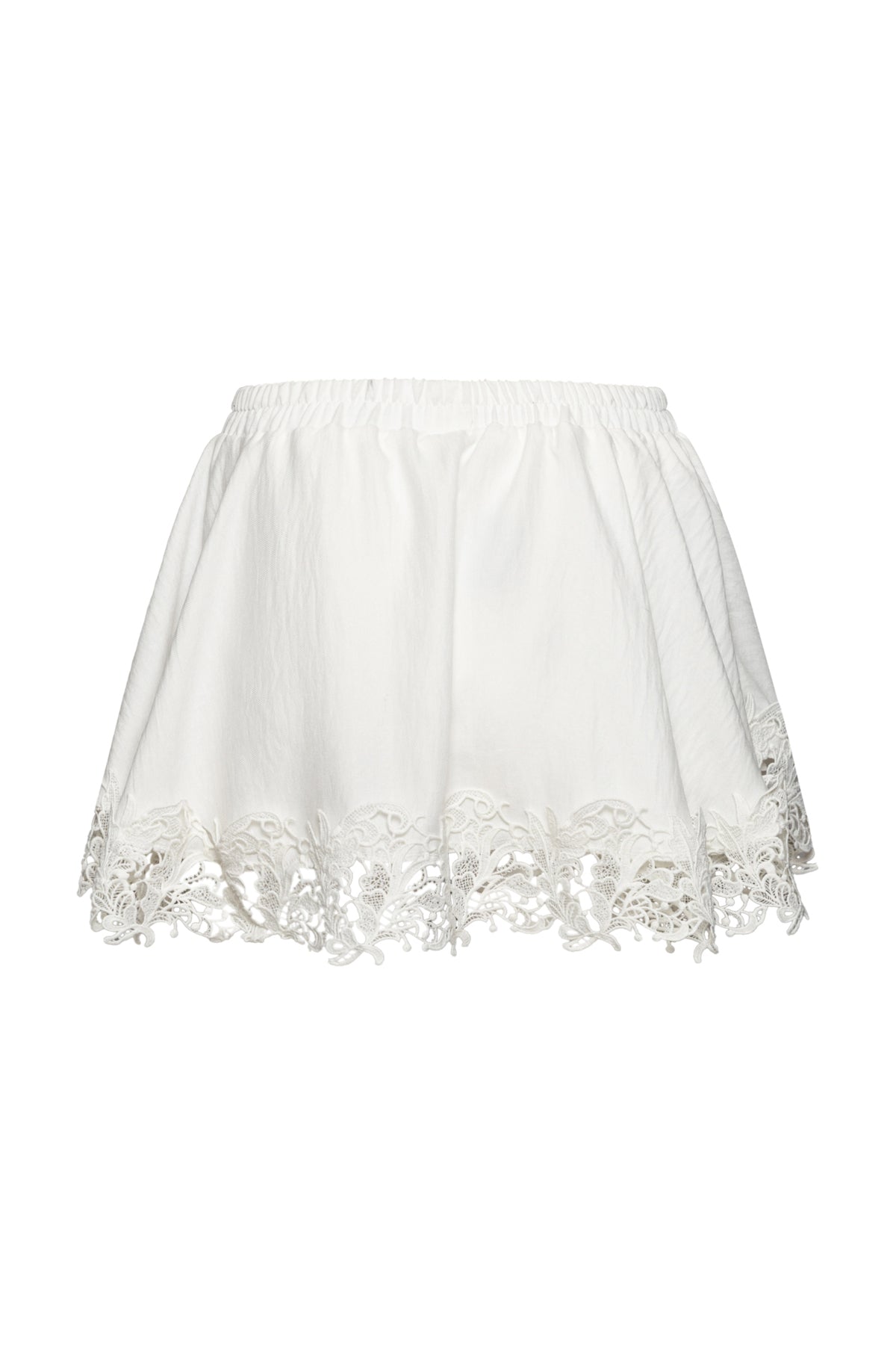 Shorts Romance In White