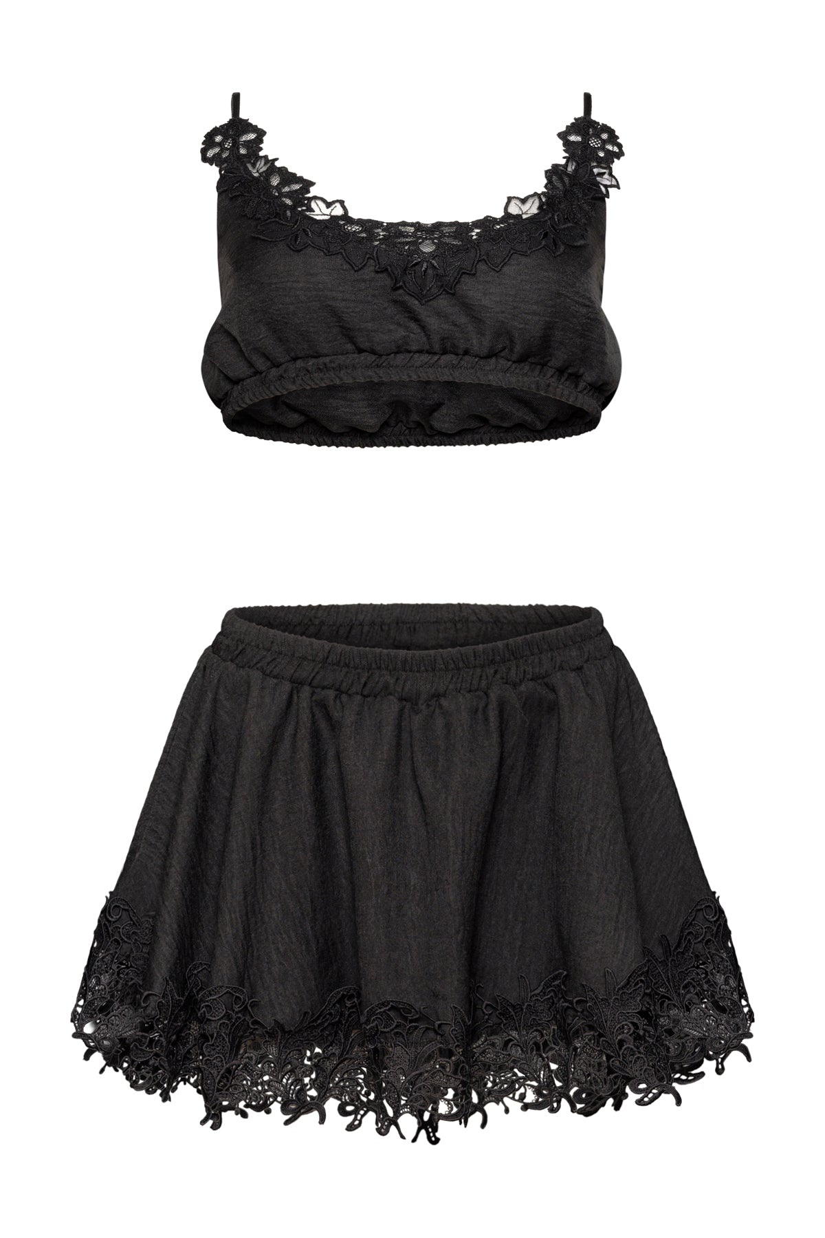 Shorts Romance In Black