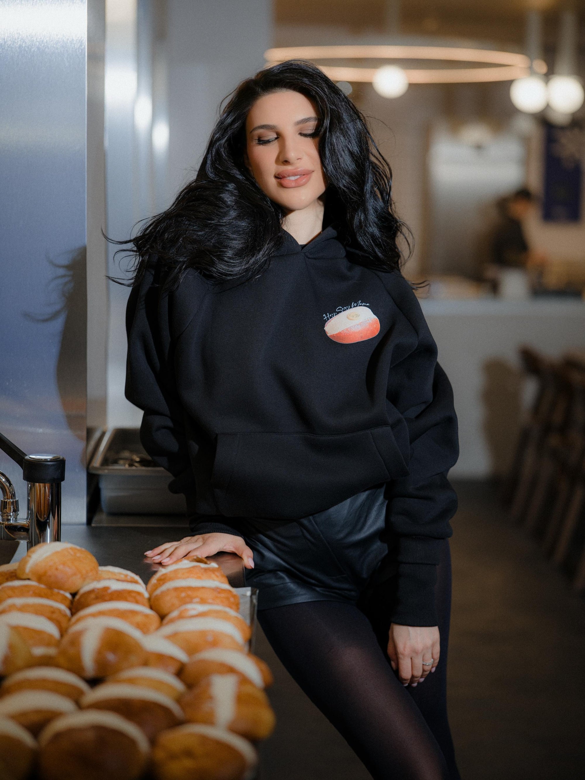 Sweatshirt with dessert